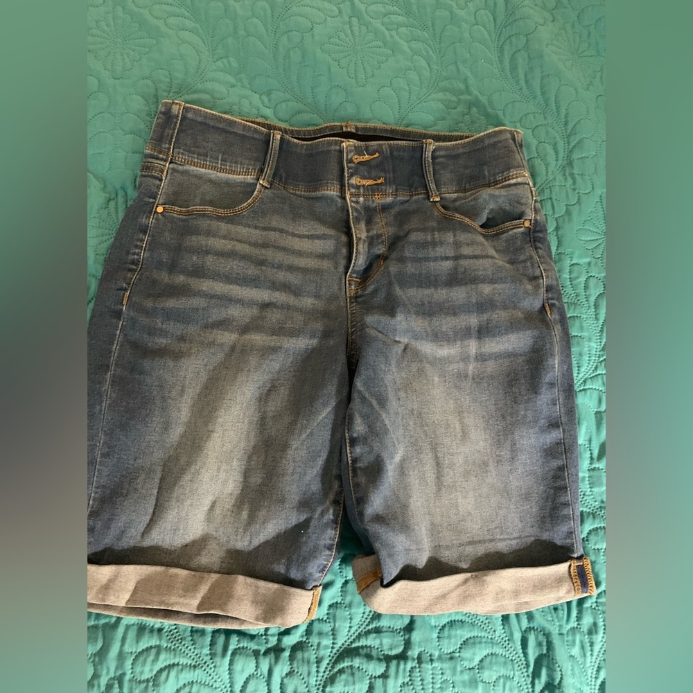 Apt 9 distressed Bermuda jean shorts from Kohls
